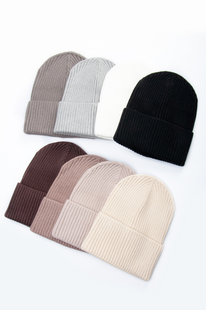 Шапка жіноча